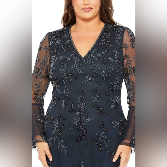 Mac Duggal 9239 NWT V-neckline Long Embellished Long Dress - Picture 3 of 6